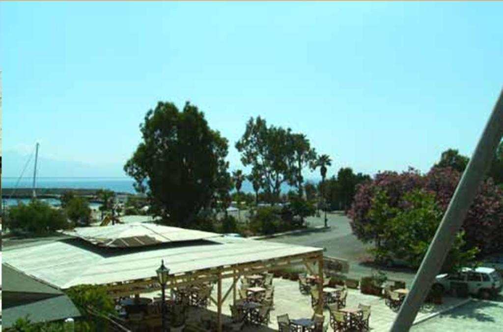 Angelika Hotel Agios Andreas  Luaran gambar